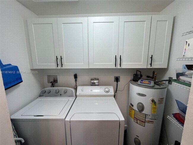 Foto del edificio - 130 NW 57th St