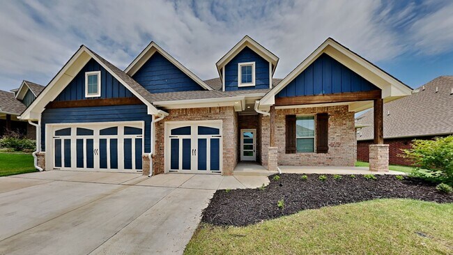 Foto del edificio - Luxury 5 Bedroom, 3 Bathroom, 3 Car Garage...