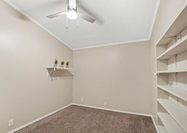 Building Photo - 4747 Port Arthur Ave