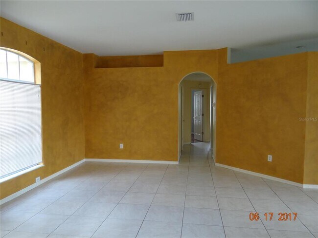 Building Photo - 9412 Hunters Pond Dr