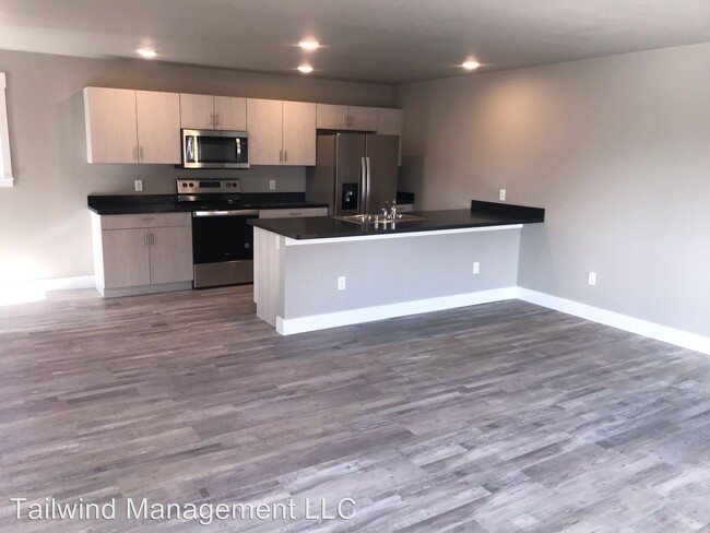 Building Photo - 3109 Colton Blvd