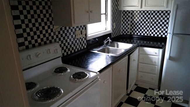 Foto del edificio - 416 Copeland Park