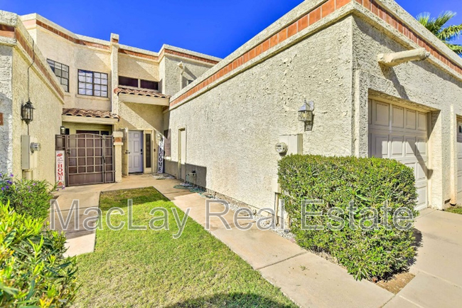 Foto del edificio - 250 W Juniper Ave