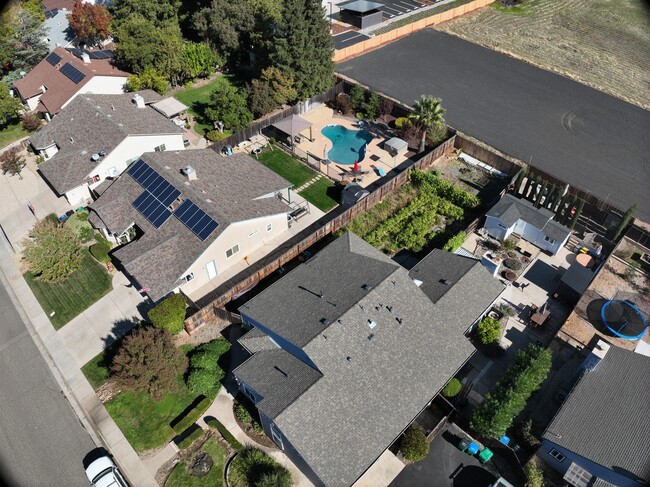 3D Exterior - Bar Triangle