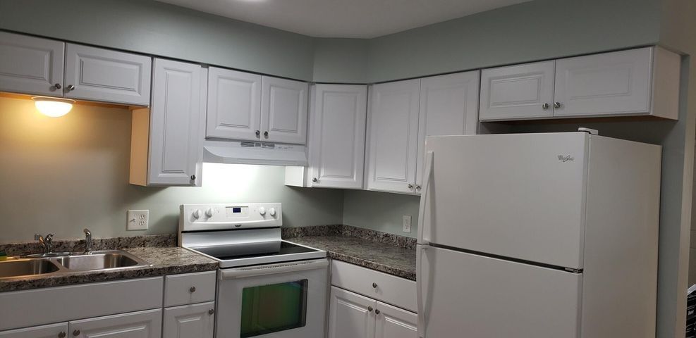 Foto del edificio - 802 N Lake Dr