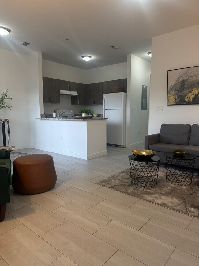 Foto del edificio - 520 W 79th St