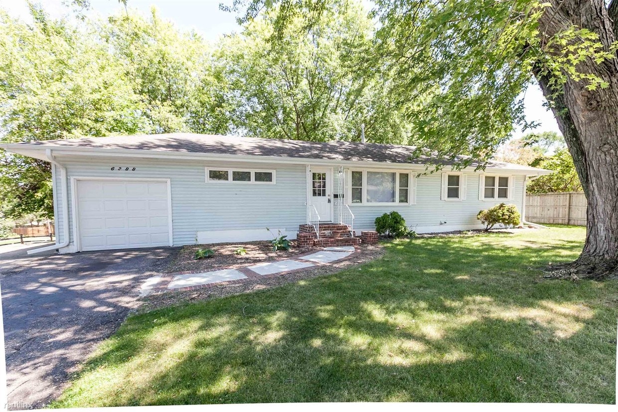 6288 Sunrise Ter, Brooklyn Park, MN 55428 House Rental in Brooklyn