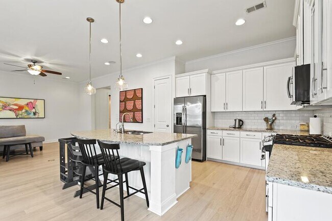Building Photo - 1475 Hollenberg Ln