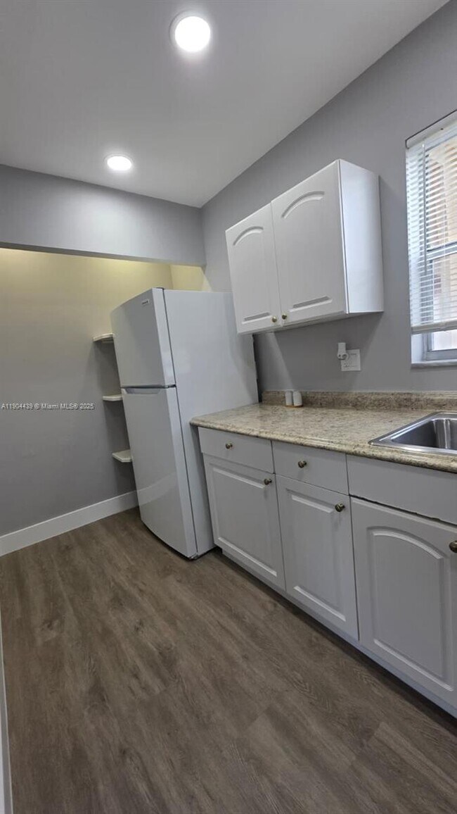 Foto del edificio - 178 Lake Evelyn Dr