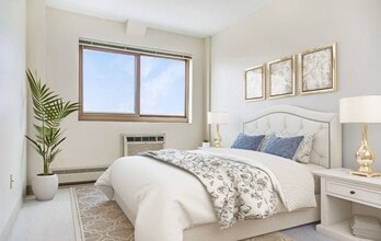 Building Photo - 195 Pleasant St