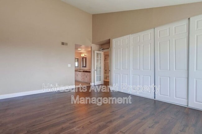 Building Photo - 1750 Burgundy Rd