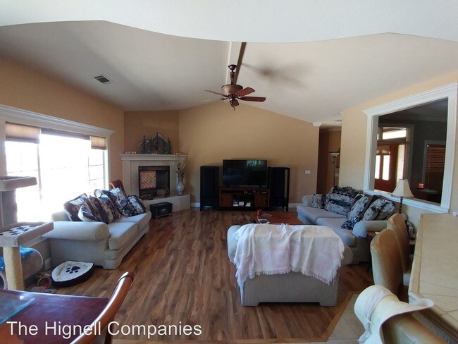 Building Photo - 1542 Brinn Dr