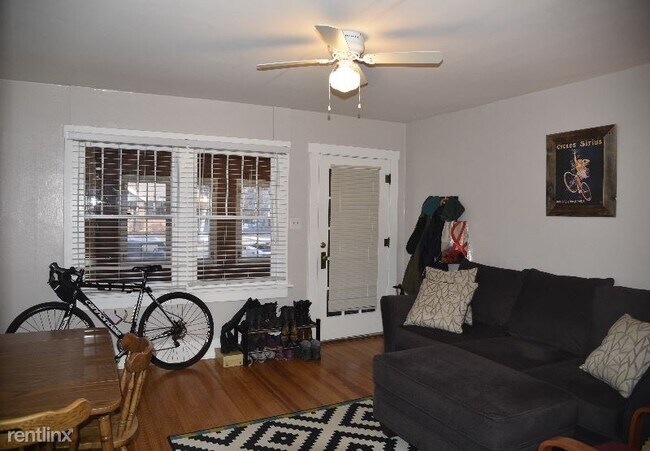 Building Photo - 1 br, 1 bath Apartment - 1203 West Oak Street