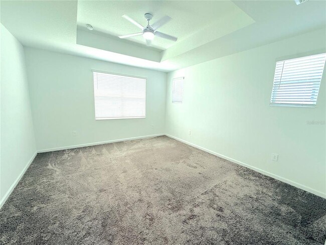 Building Photo - 393 Bogey Dr