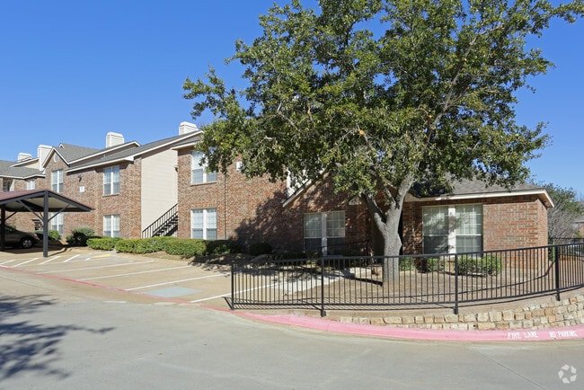 Sandstone At Bear Creek Apartments Euless, TX