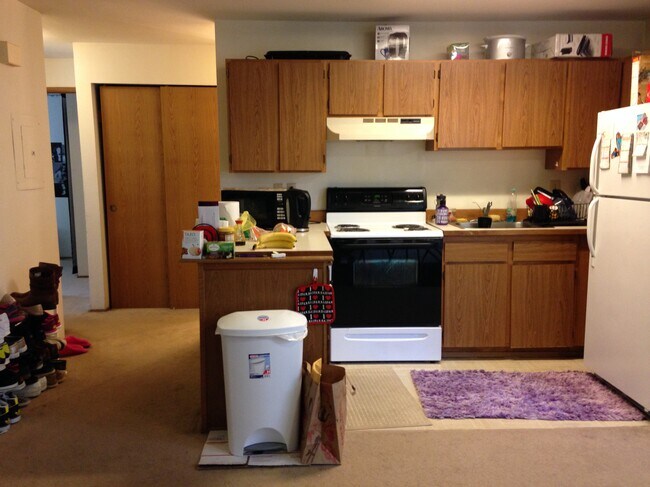 #102 Cocina - Near-u Apartments