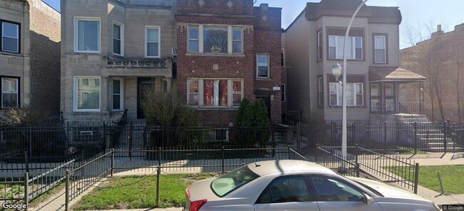 Building Photo - 4319 W Monroe St