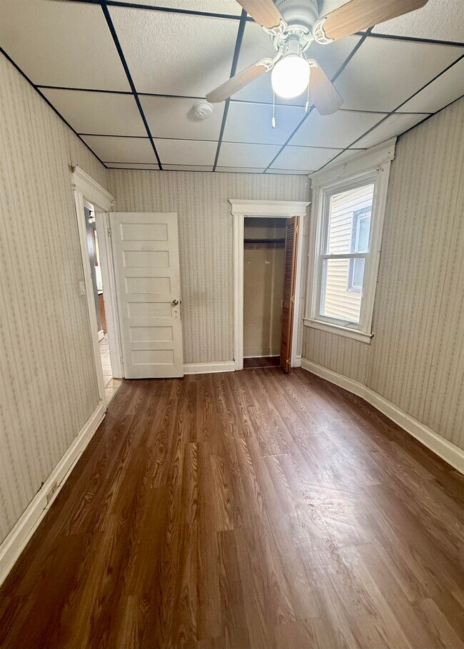 Foto del edificio - 110 Lincoln Ave