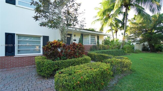 Building Photo - 9220 SW 103rd Ave