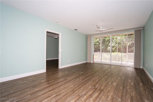 Building Photo - 14801 Park Lake Dr