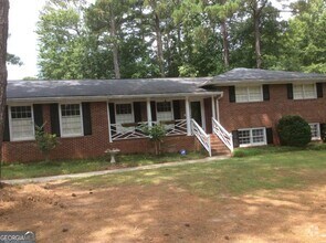 Building Photo - 290 Burke Cir