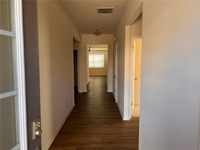 Building Photo - 76 Wayside Terrace