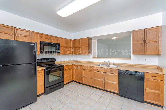 Photo - 29 S Floyd St Townhome