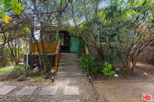 Building Photo - 6208 Hayes Ave