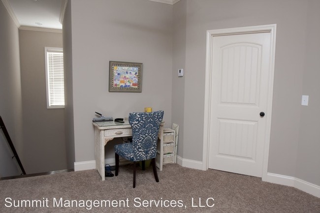 Building Photo - 101 Tanglewood Dr