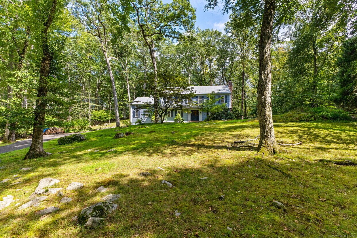 Foto principal - 52 Tannery Ln S