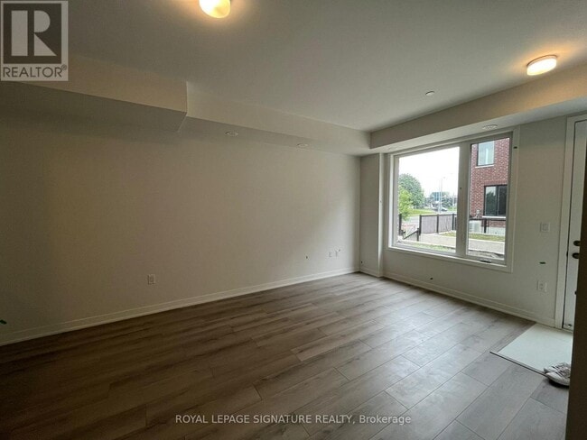 Building Photo - 3409 Ridgeway Dr