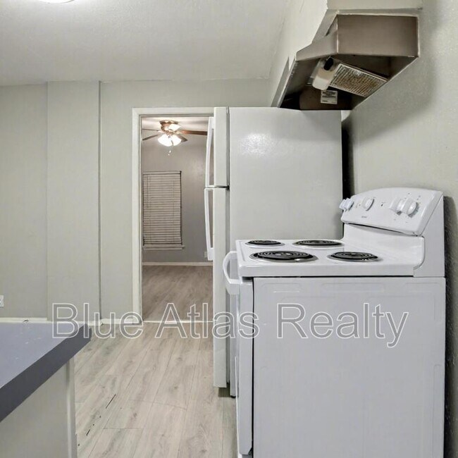 Foto del edificio - 1724 Pear St