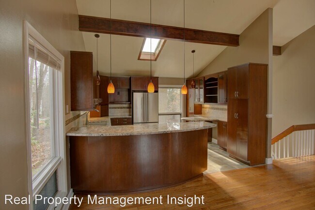 Building Photo - 4 br, 3 bath House - 201 Craig Drive