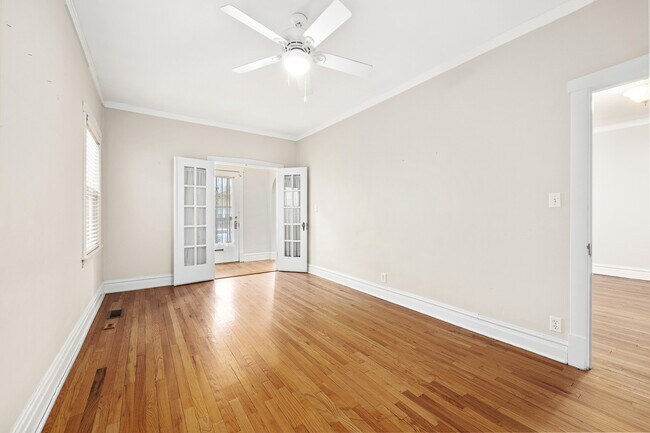 Foto del edificio - 5547 W Wilson Ave