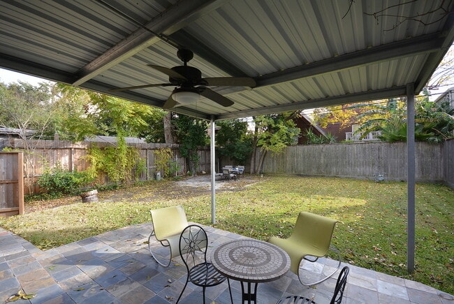 Building Photo - WEST UNIVERSITY LEASE HOME