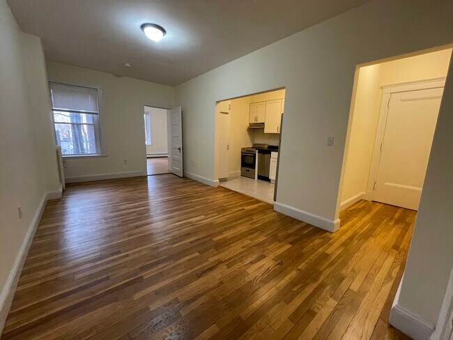 Foto del edificio - 181 Winthrop Rd