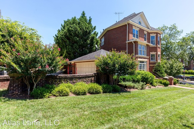 Building Photo - 4 br, 4.5 bath House - 1617 Foxhall Rd NW