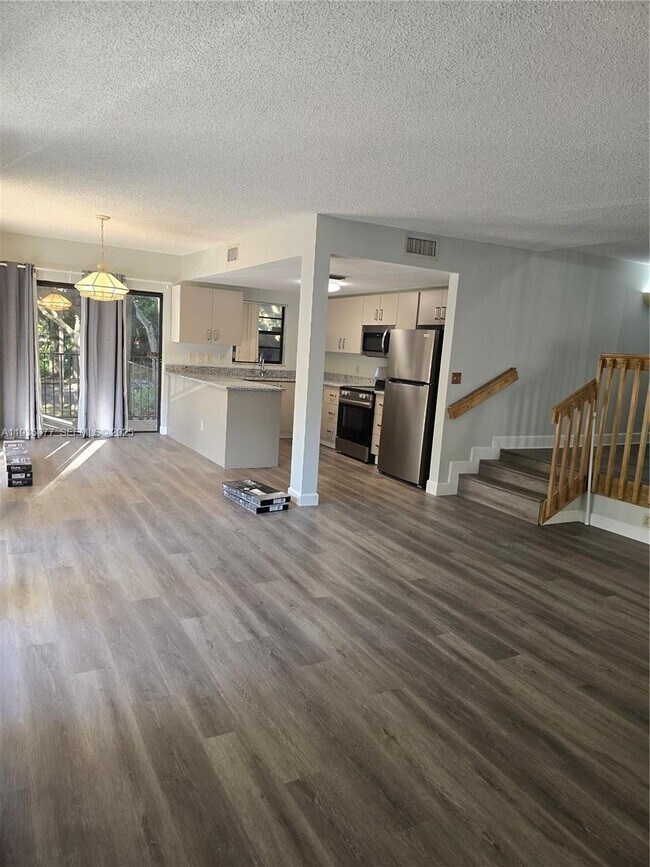 Foto del edificio - 4705 SW 62nd Ave