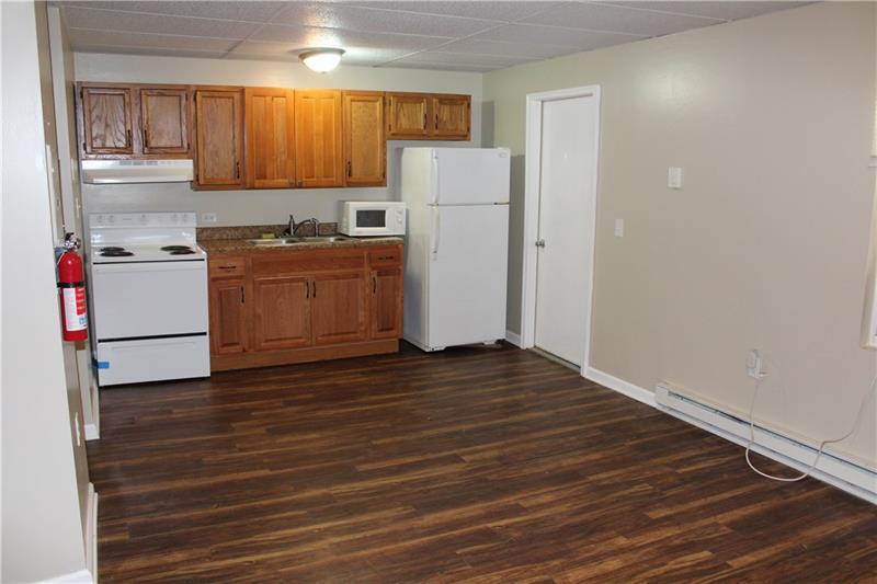 Foto principal - 145 Brighton Ave