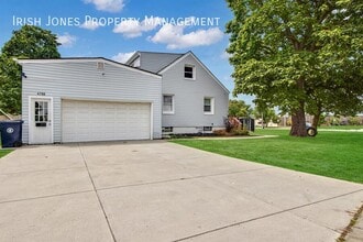 Building Photo - 4796 N Bailey Ave