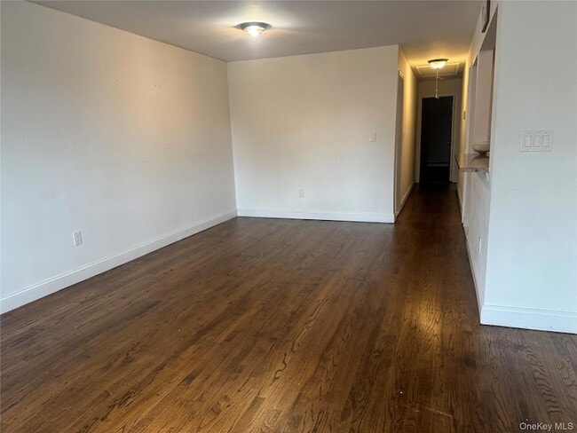 Building Photo - 15649 76th St Unit 2