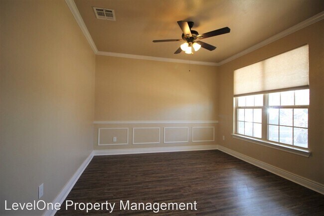 Foto del edificio - 4 br, 2.5 bath House - 15600 Blue Jay Drive