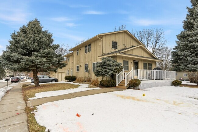 Foto del edificio - 12605 Main St