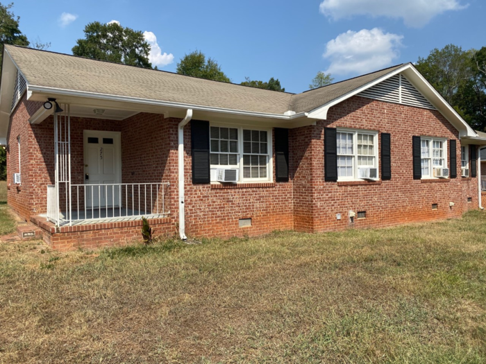 Primary Photo - 275 Dogwood Club Rd