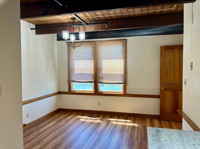 Foto del edificio - 84 Wharf St