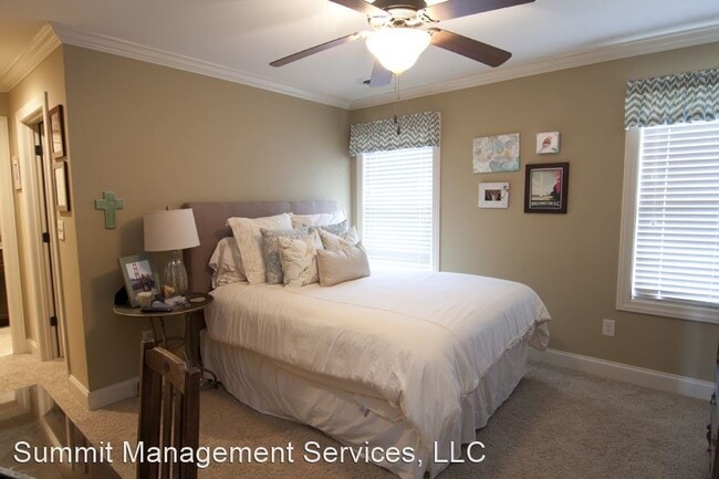 Building Photo - 3 br, 3 bath House - 102 Falls Grove Drive