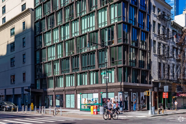 Building Photo - Tribeca Rogue