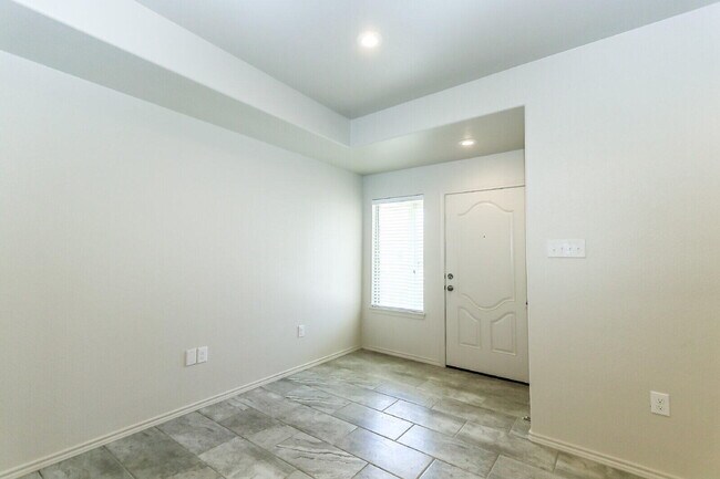 Foto del edificio - 6905 67th St