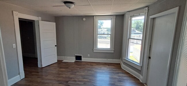 Building Photo - 2416 Jules St