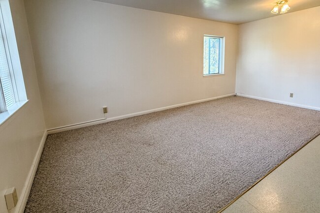 Sala de estar/cama - Brentwood Apartments